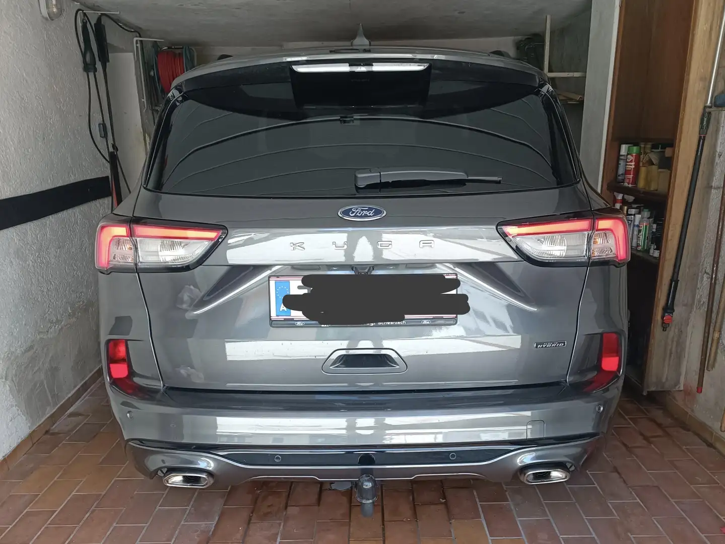 Ford Kuga 2,5 Duratec PHEV ST-Line Aut. Grau - 2