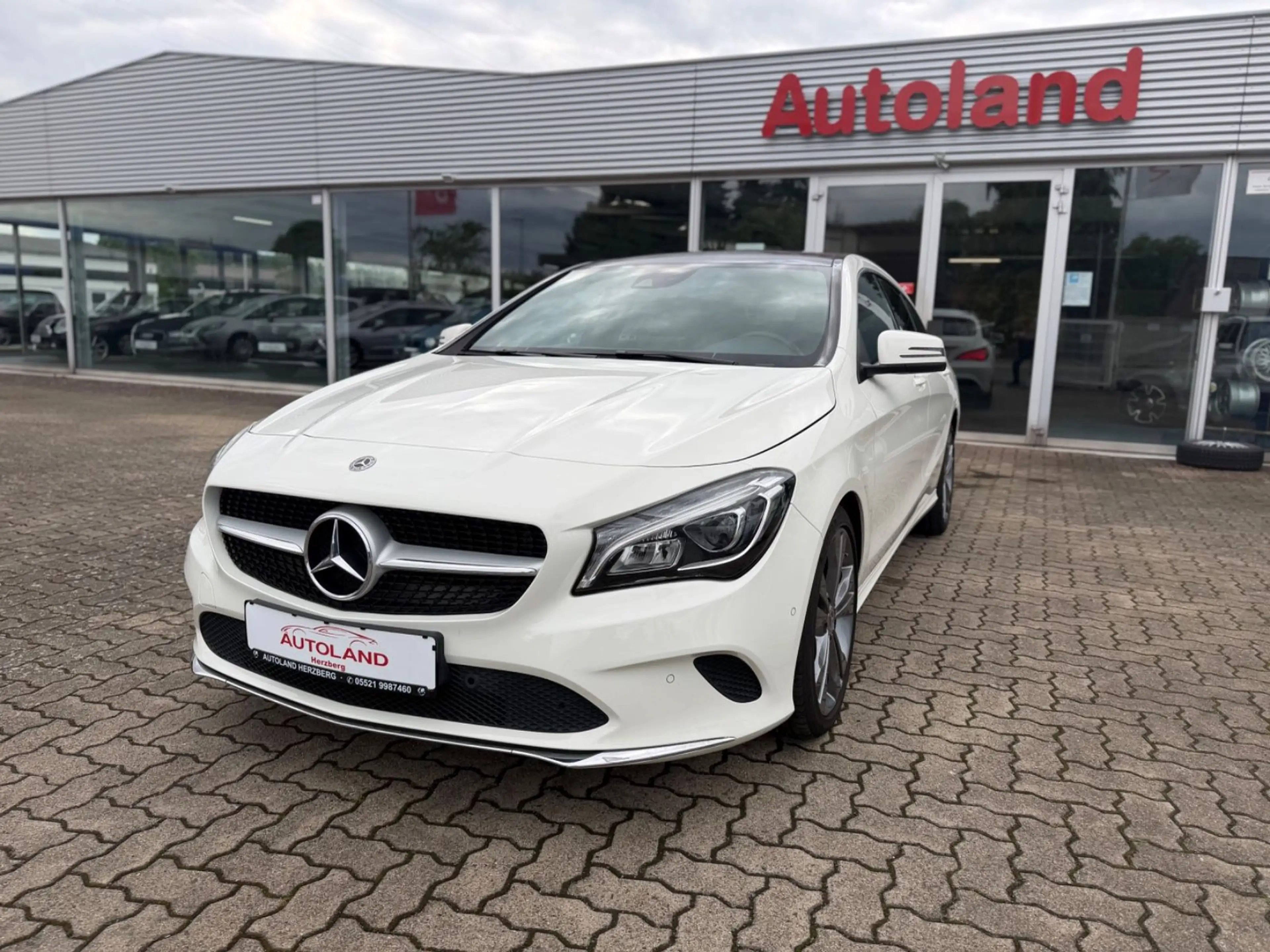 Mercedes-Benz CLA 220 CLA 220*Shooting Brake*4Matic*PANO*SHZ*NAVI*LED*