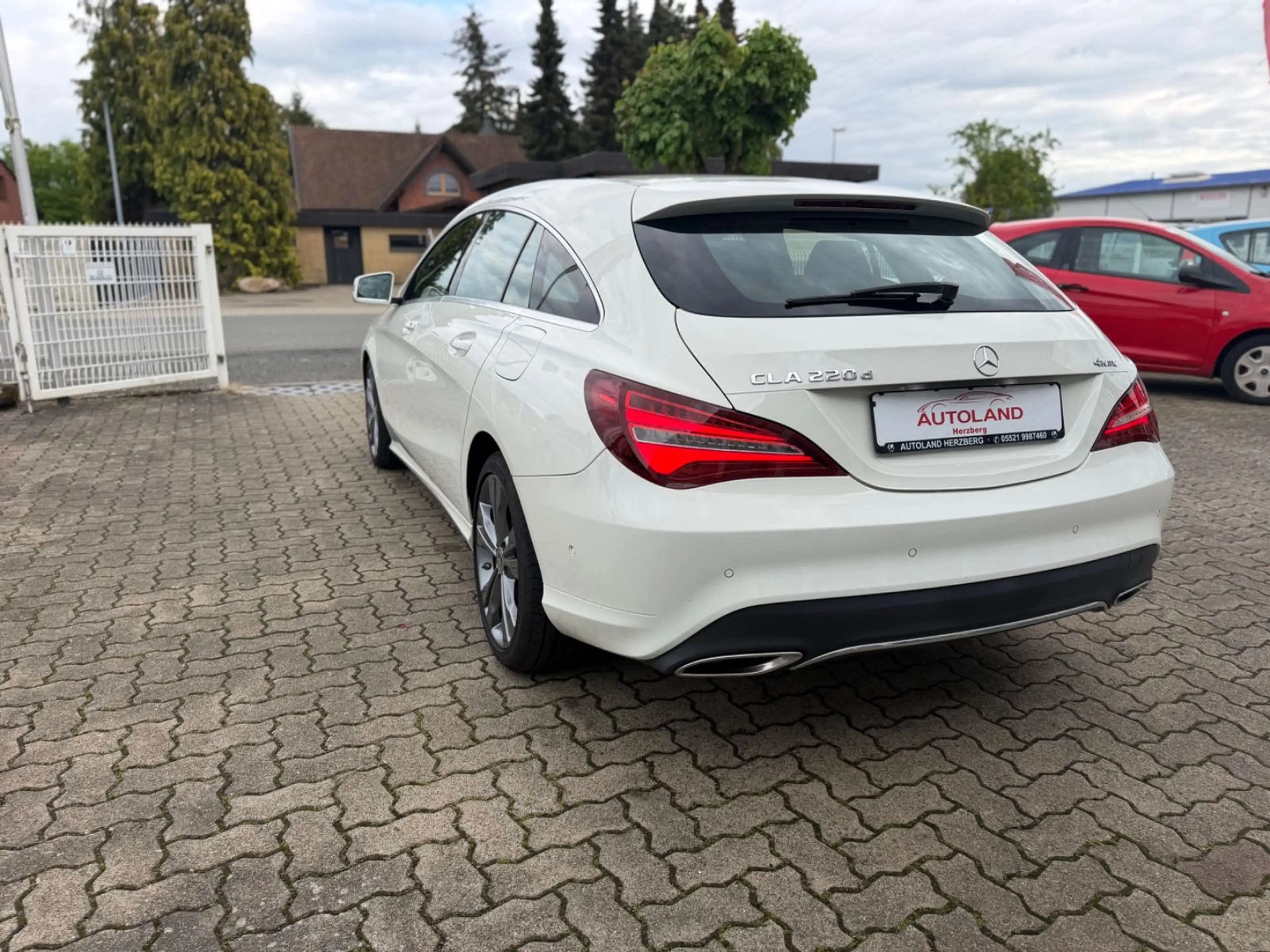 Mercedes-Benz CLA 220 CLA 220*Shooting Brake*4Matic*PANO*SHZ*NAVI*LED* — photo 7
