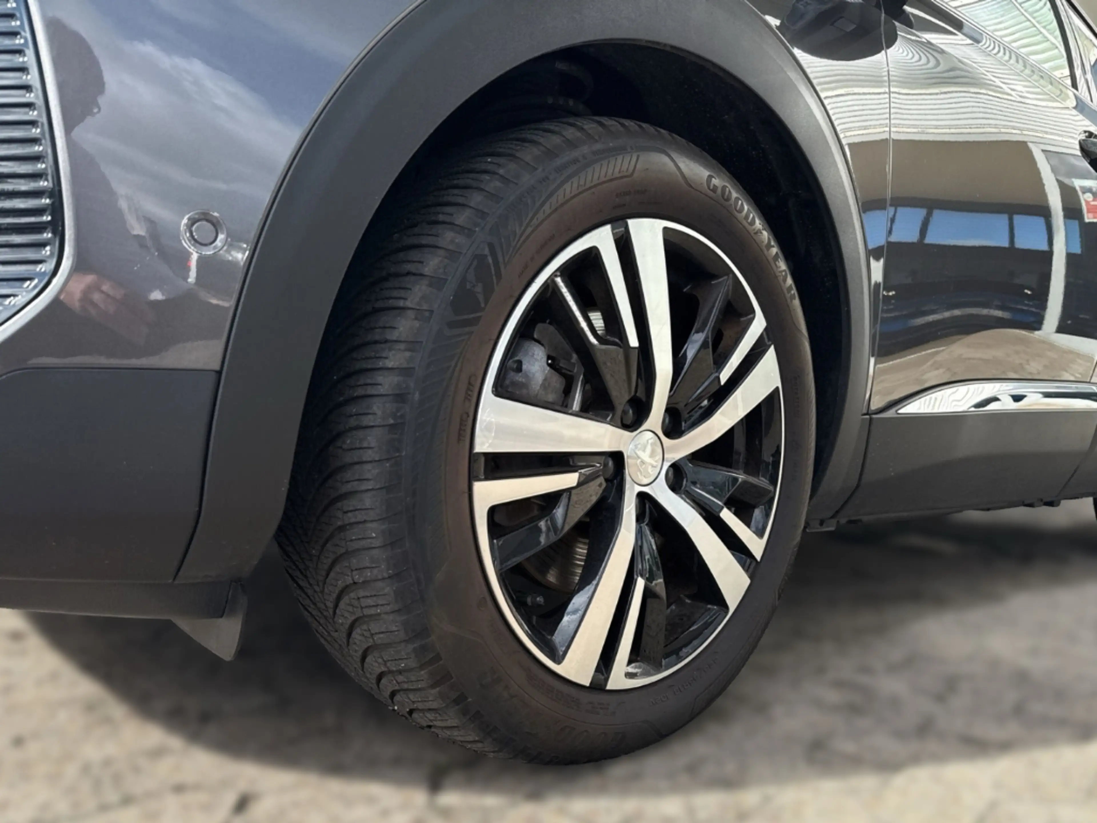 Peugeot 3008 Hybrid 225 GT AHK-abnehmbar El. Panodach Navi Digi — photo 8