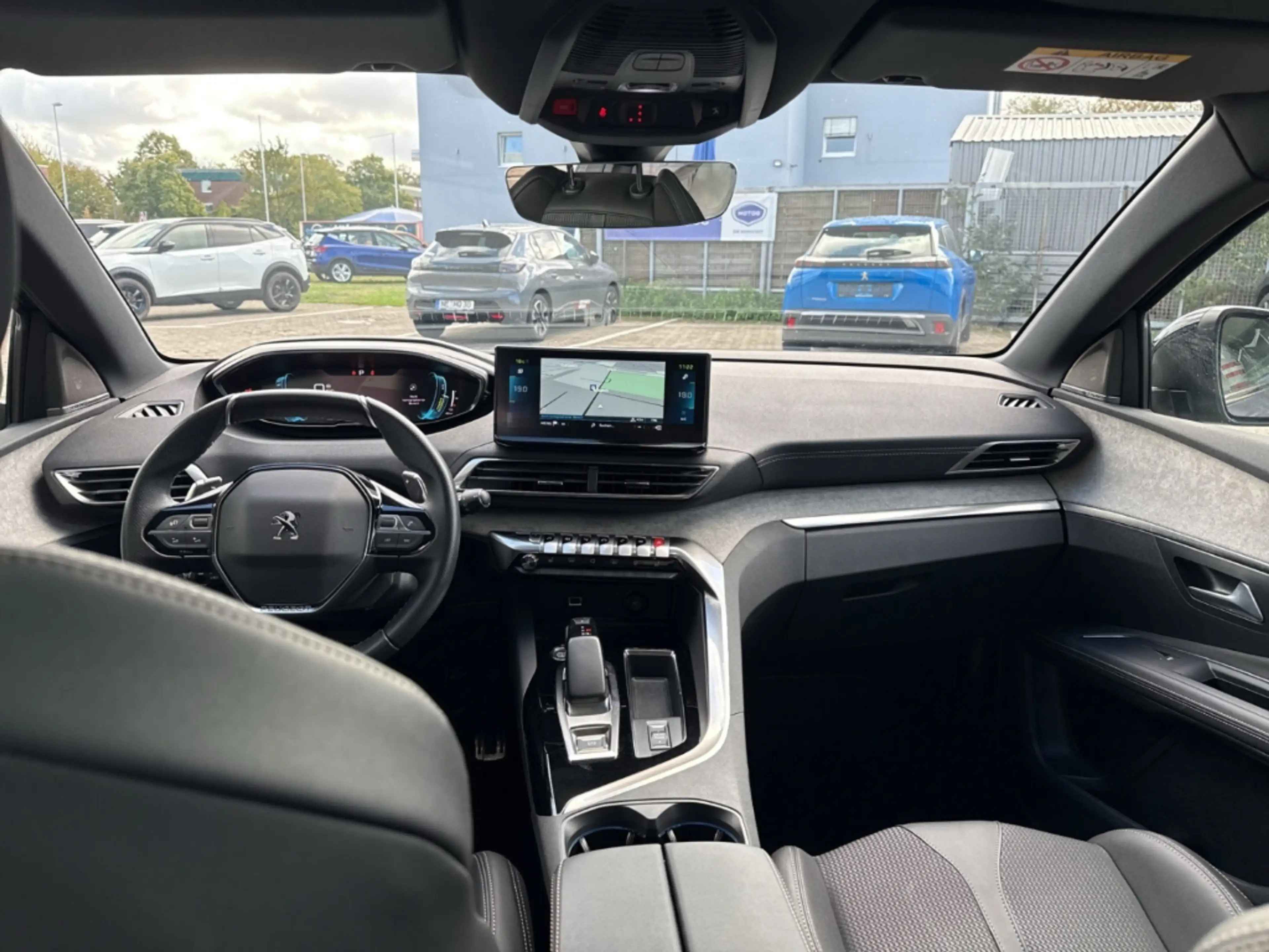 Peugeot 3008 Hybrid 225 GT AHK-abnehmbar El. Panodach Navi Digi — photo 10