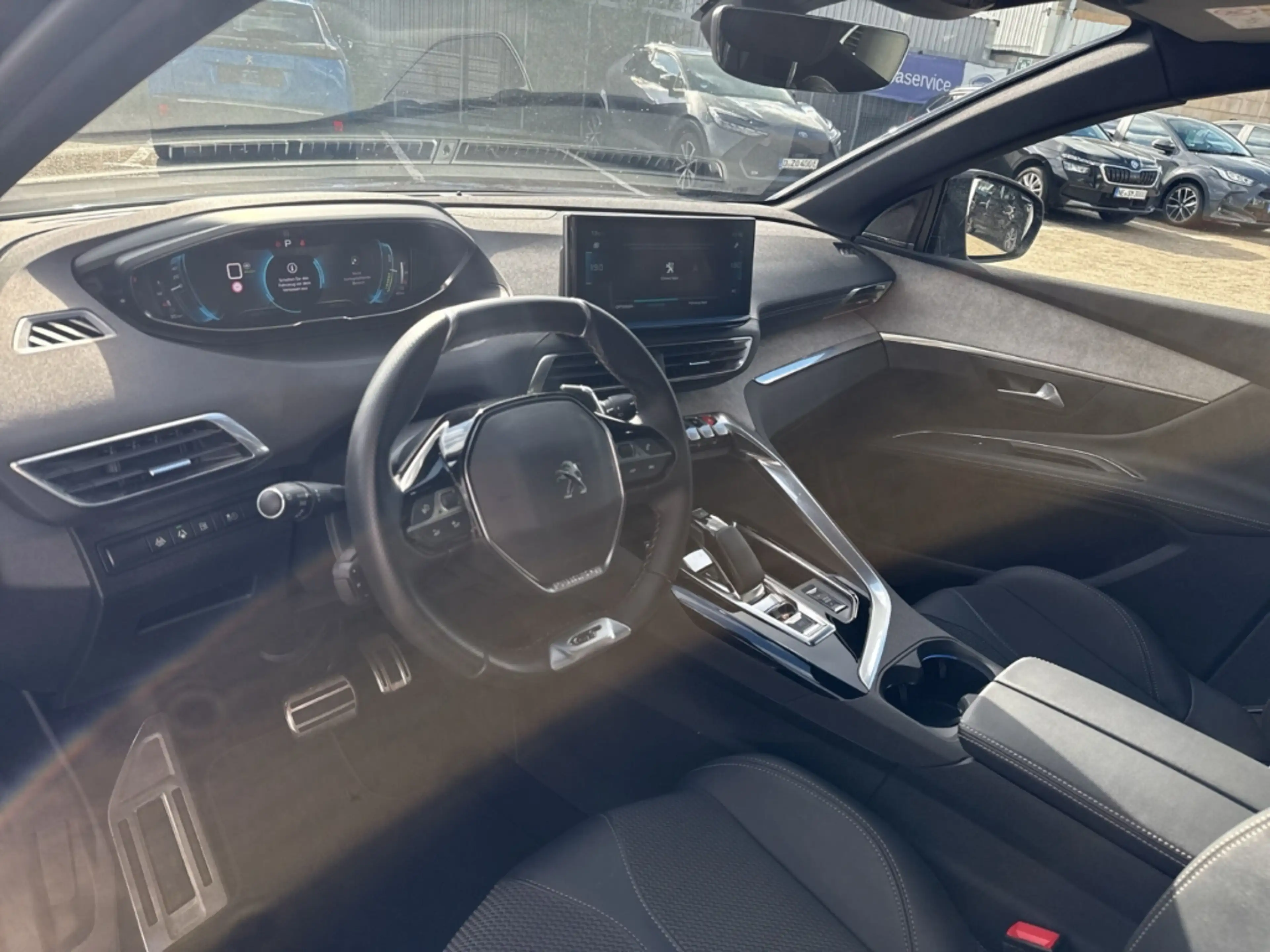 Peugeot 3008 Hybrid 225 GT AHK-abnehmbar El. Panodach Navi Digi — photo 11