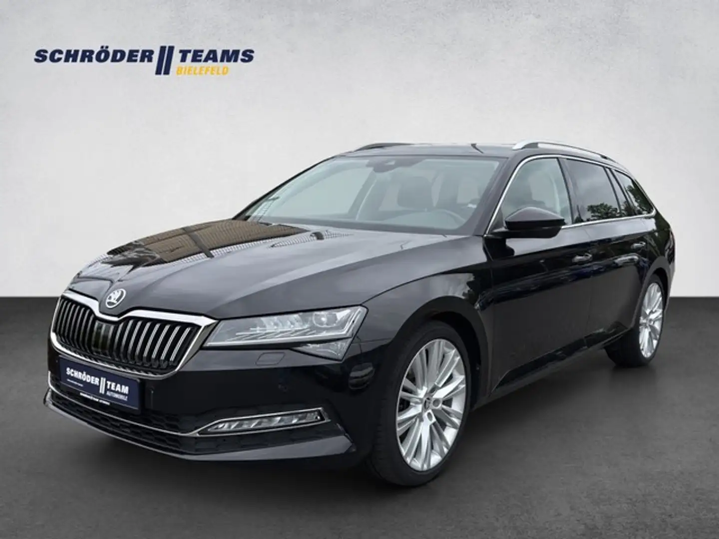 Skoda Superb Combi 2.0 TSI DSG Style AHK/NAVI Schwarz - 1