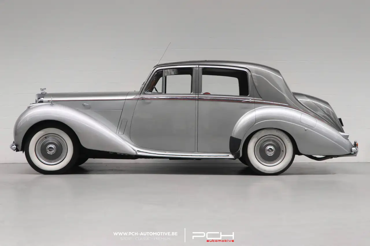 Bentley Type R Saloon, foto 3