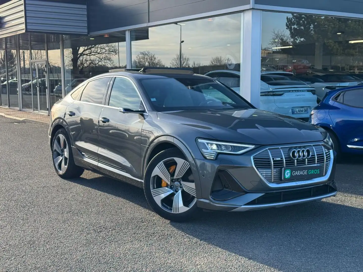 Audi e-tron Sportback 50 quattro 313 ch S line Gris - 1
