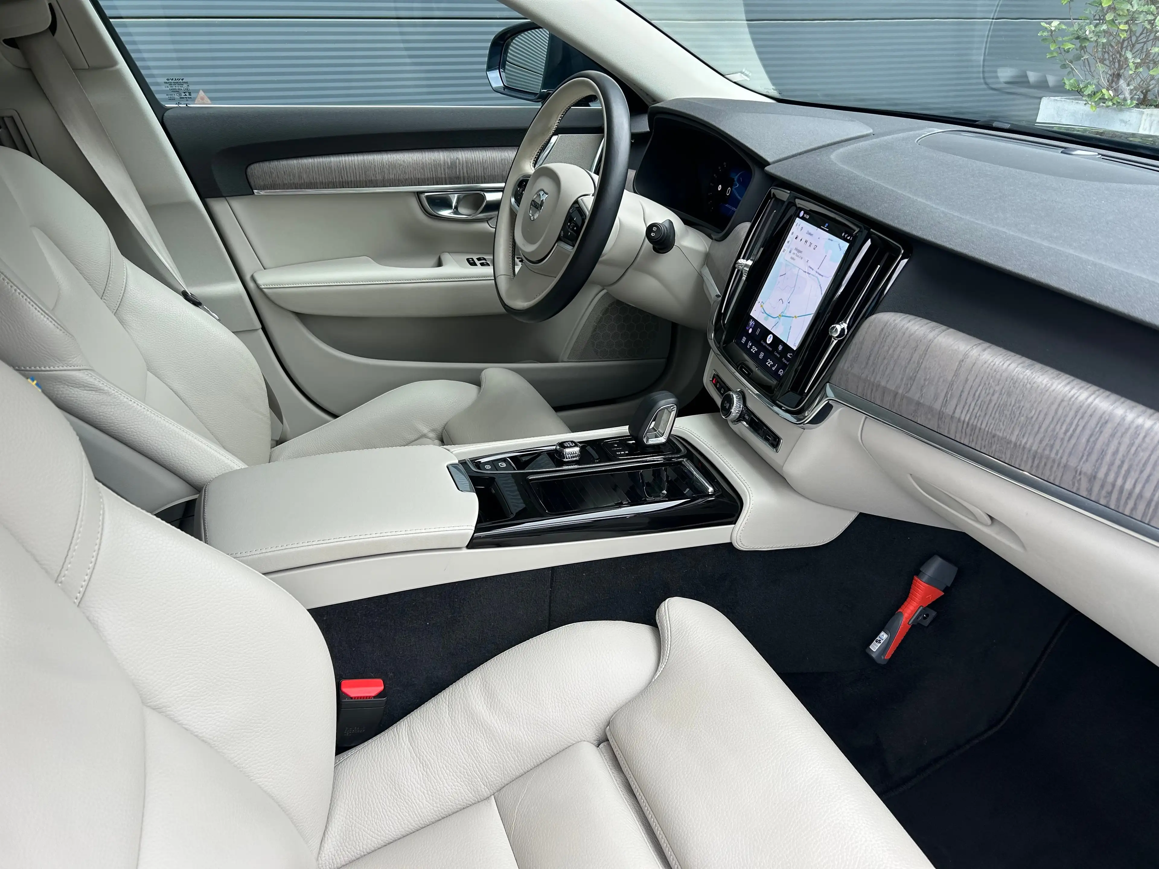 Volvo V90 Long Range 2.0 T6 Plug-in hybrid AWD Core Bright | — photo 24