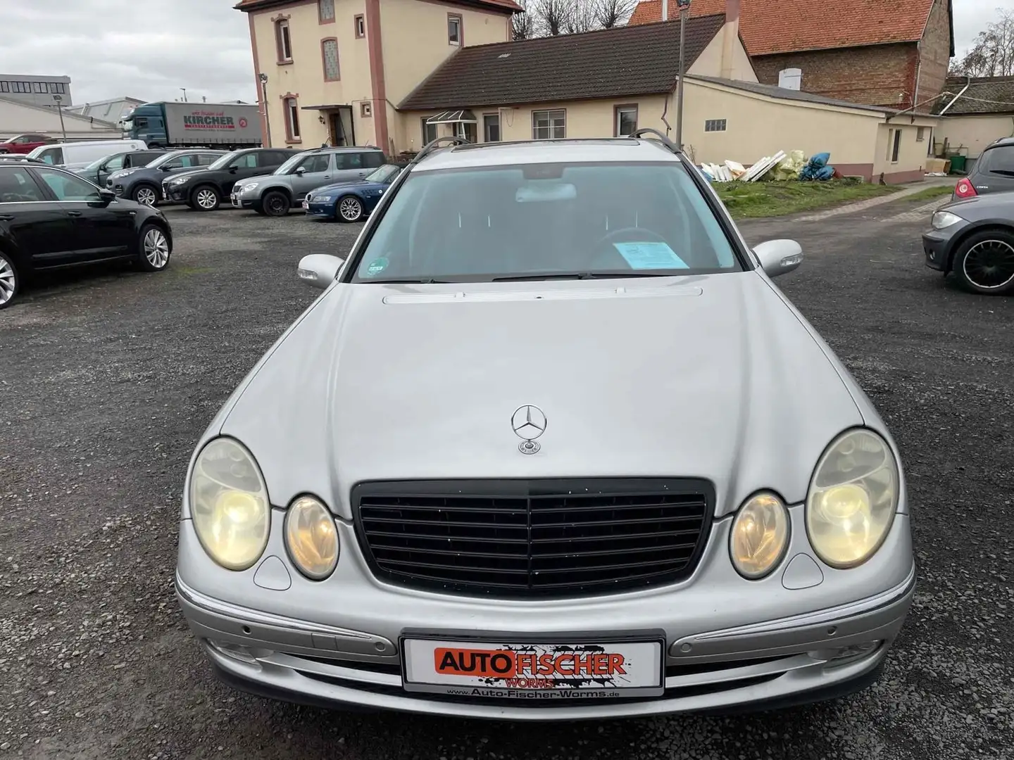 Mercedes-Benz E 240 T  Leder  Navi  Xenon  Sportauspuff Silber - 2