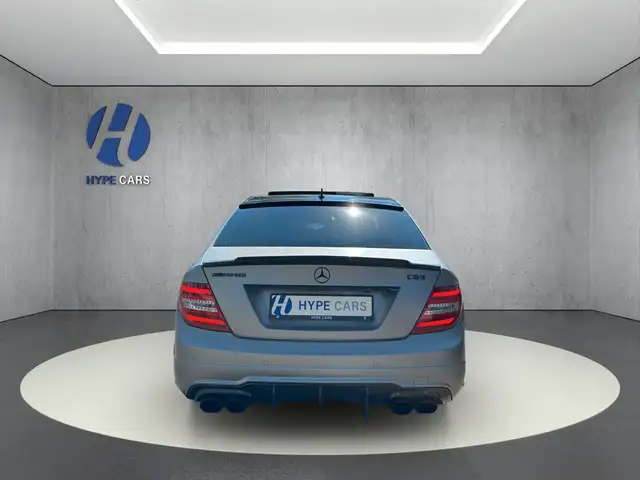 Mercedes-Benz C 63 Amg view 8