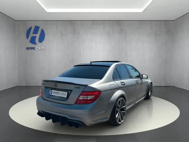 Mercedes-Benz C 63 Amg view 4