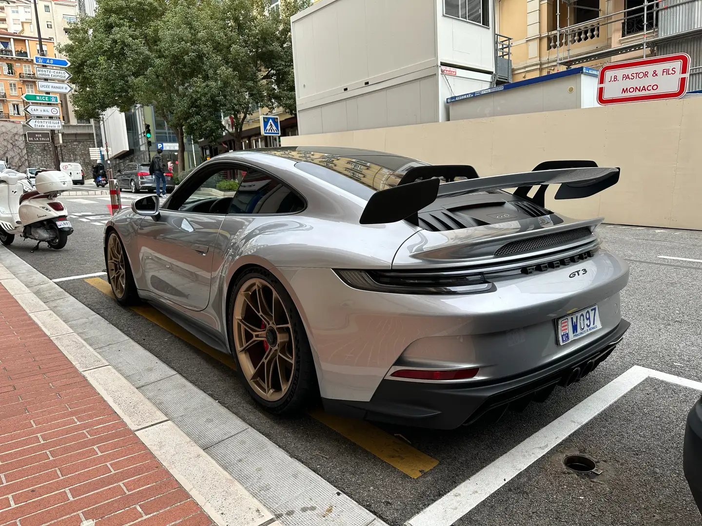 Porsche 992 GT3 Club Sport Zilver - 2