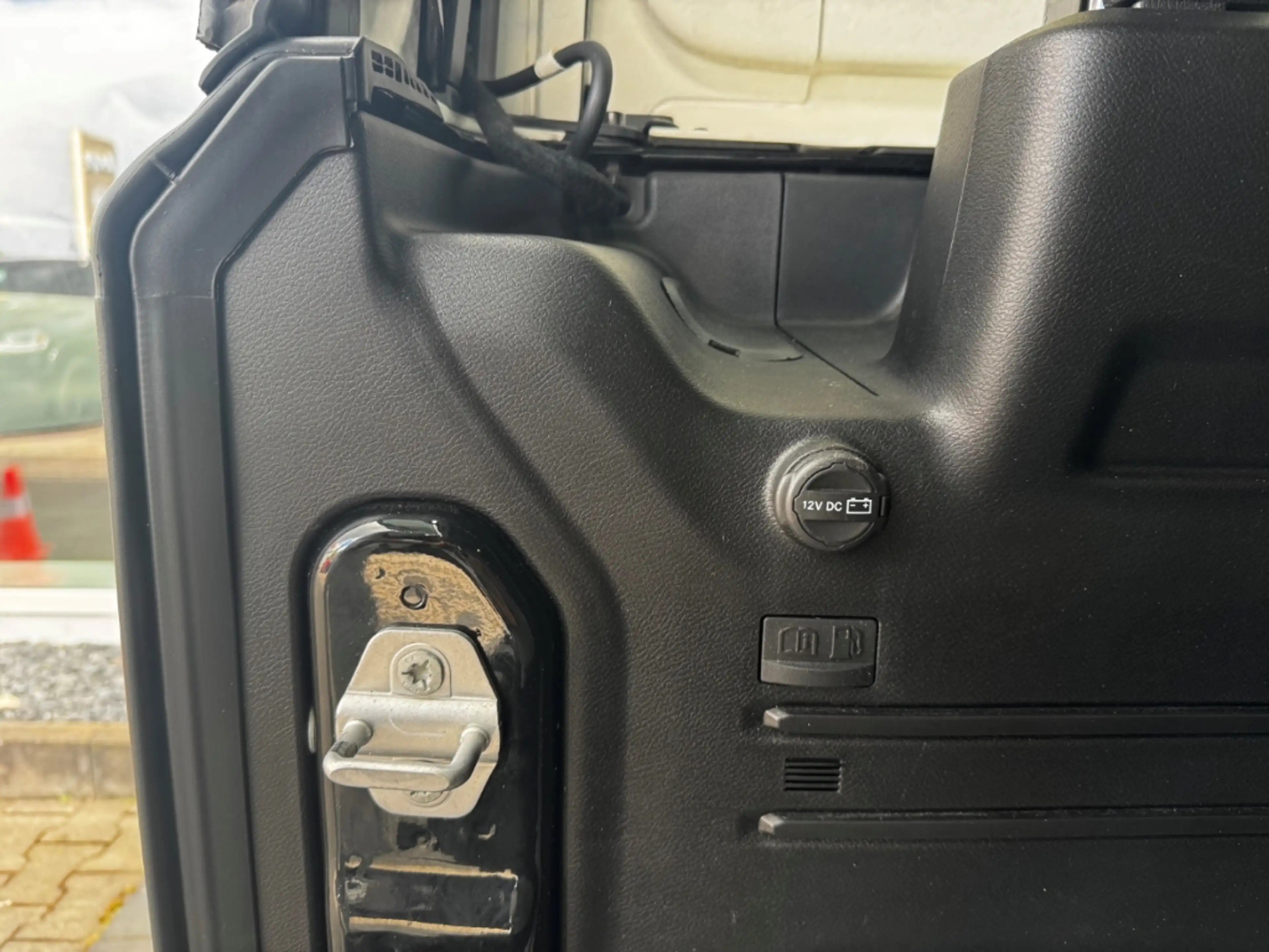 Jeep Wrangler Sahara 4xe Umbau 285er Höher Trittbretter elektris — photo 8