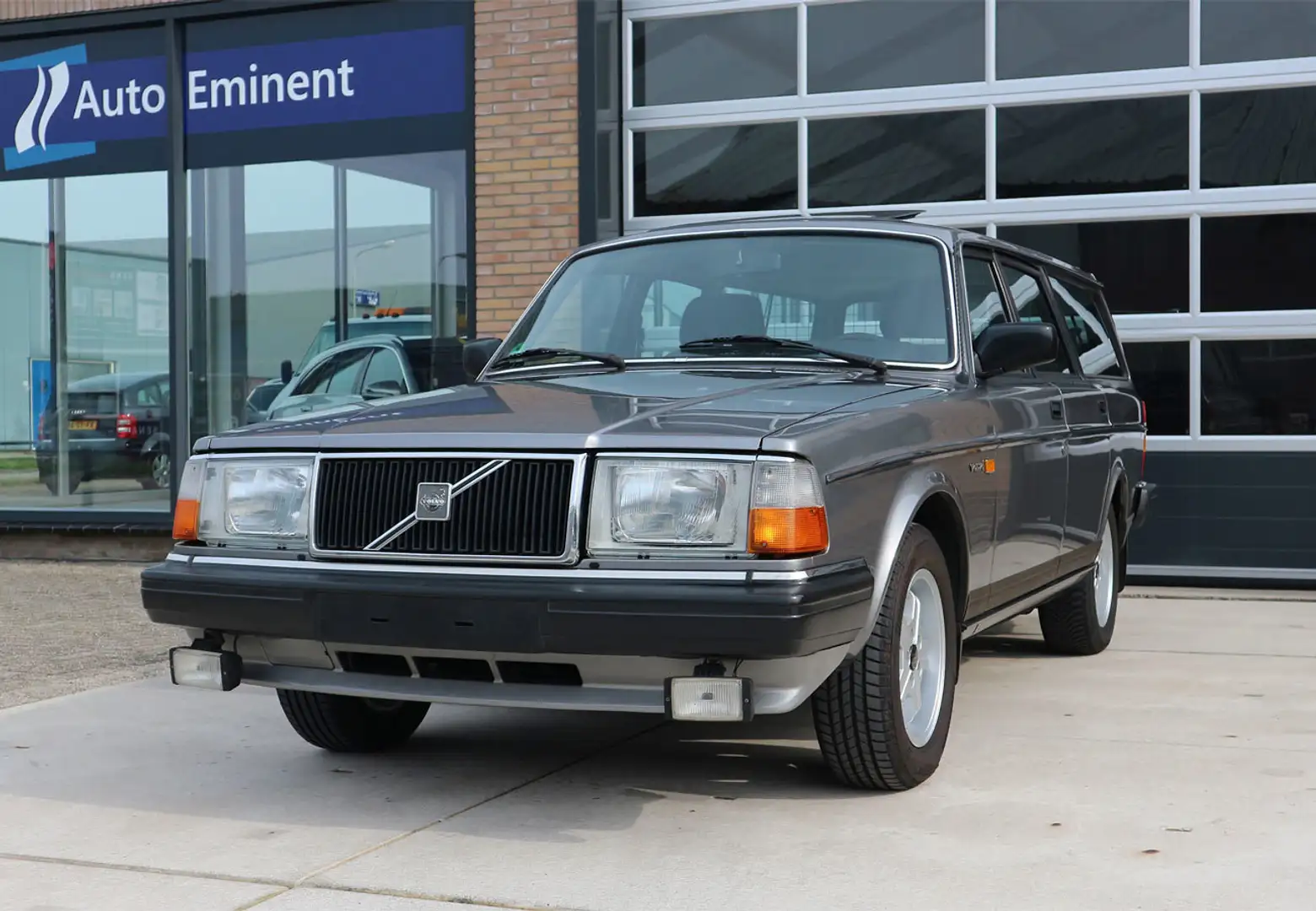 Volvo 240 Estate 2.3 GL automaat 1985 187dkm 1e eigenaar Gris - 2