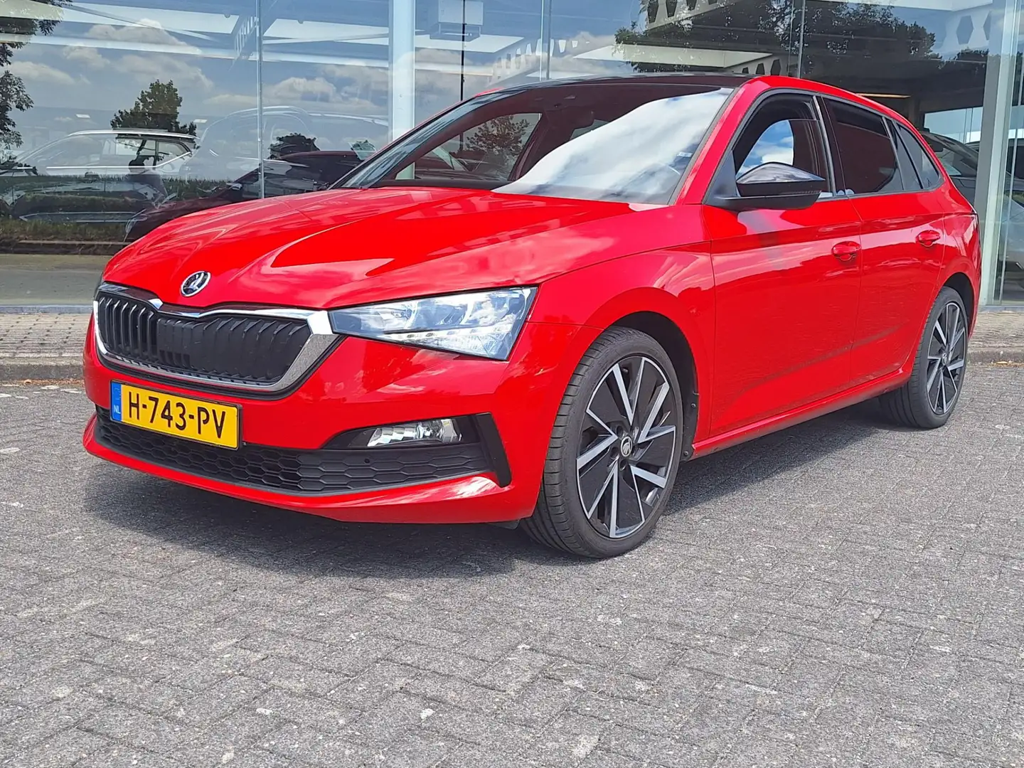Skoda Scala 1.5 TSI Sport Business DSG Automaat | Panorama | T Rood - 2