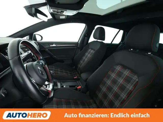 Volkswagen Golf view 10