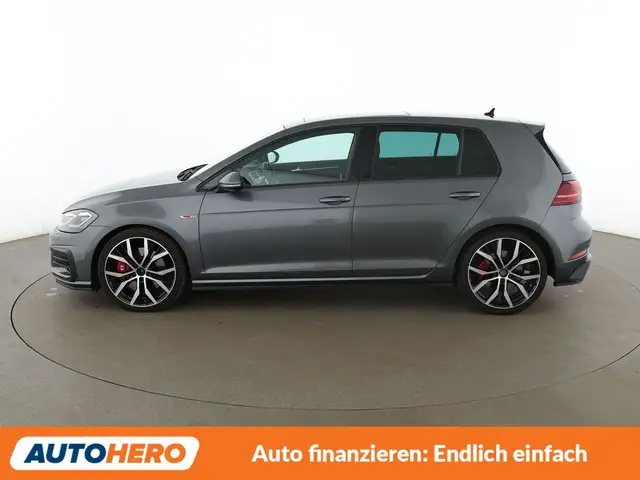 Volkswagen Golf view 3