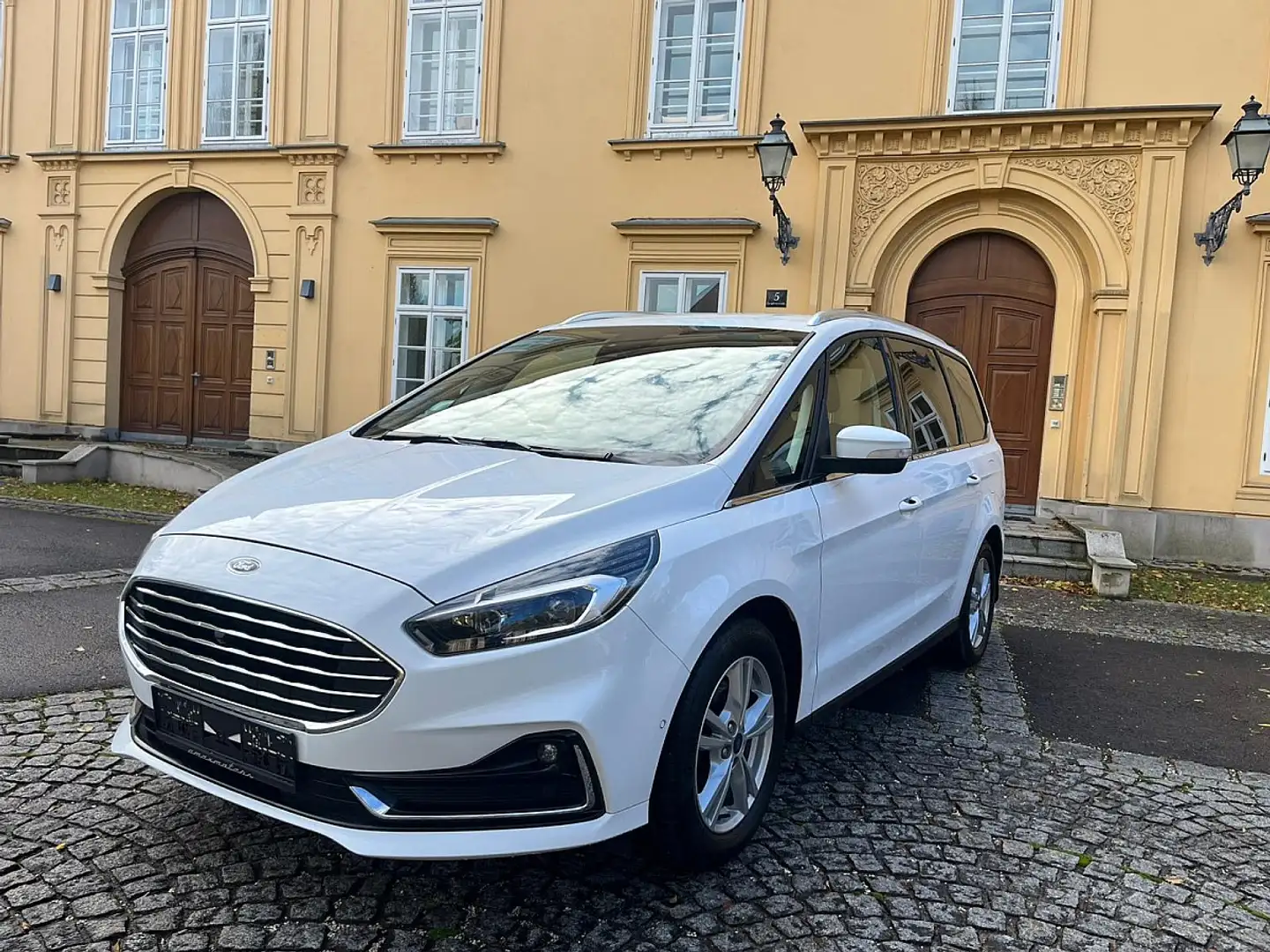 Ford Galaxy 2,0 EcoBlue Titanium Aut. Weiß - 2