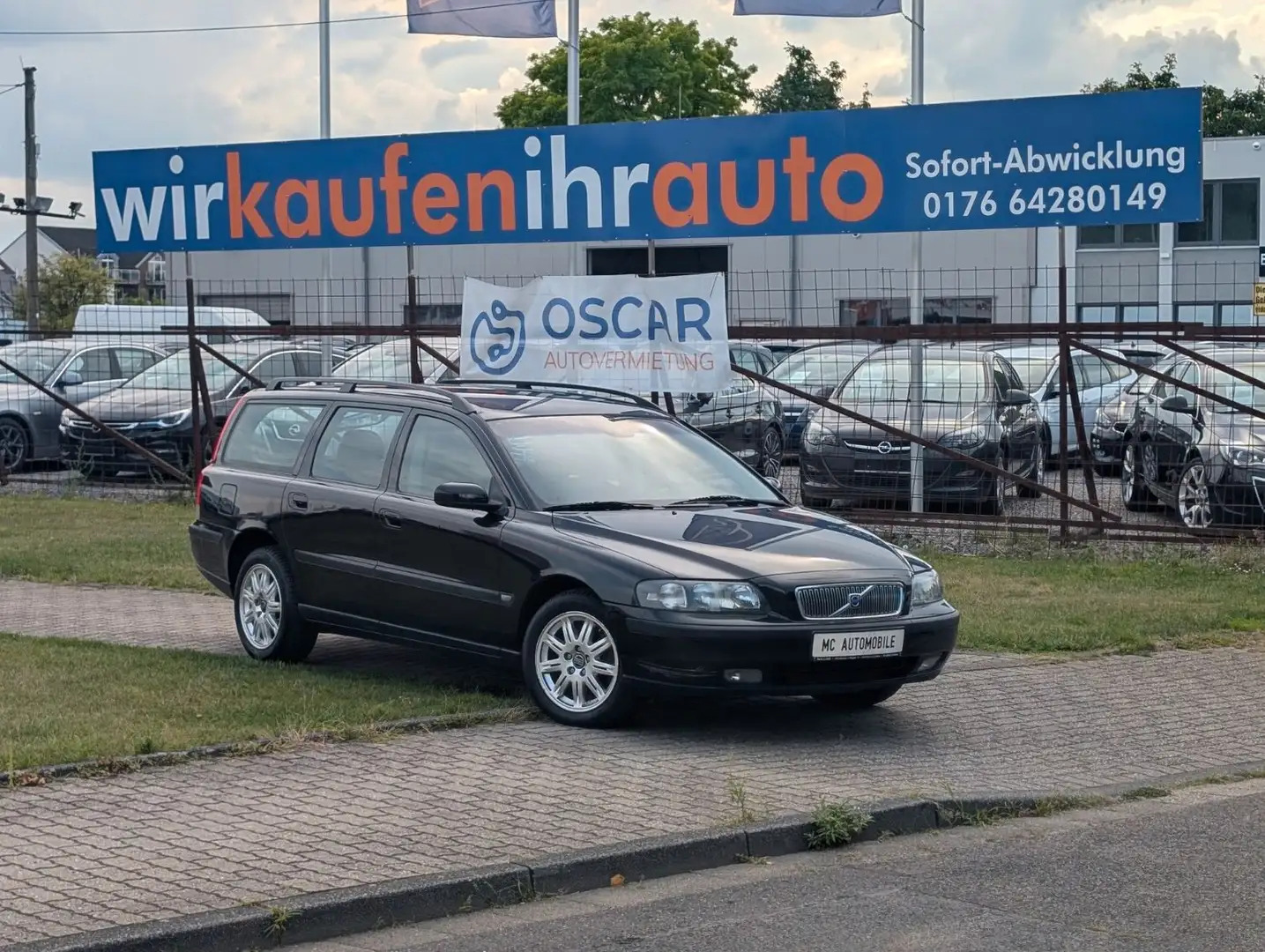 Volvo V70 2.4 D5 Comfort*TEMPOMAT*KLIMA*ZV-FUNK !! Negro - 1
