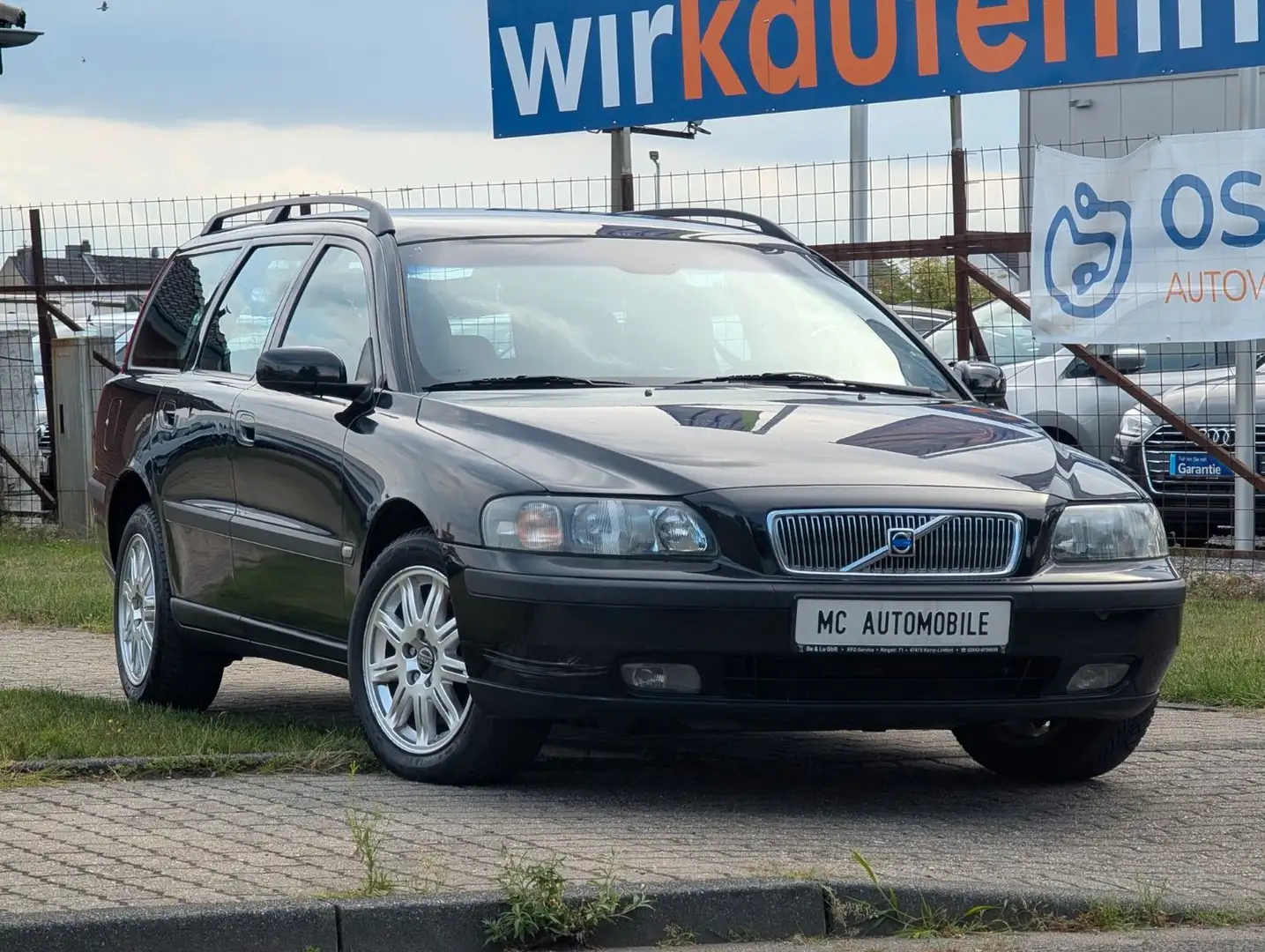 Volvo V70 2.4 D5 Comfort*TEMPOMAT*KLIMA*ZV-FUNK !! Negro - 2