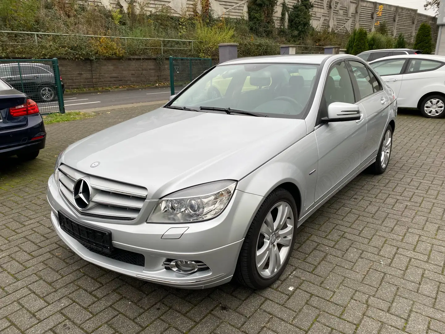 Mercedes-Benz C 180 Kompressor BlueEFFICIENCY Avantgarde  Navi, Xenon Plateado - 2