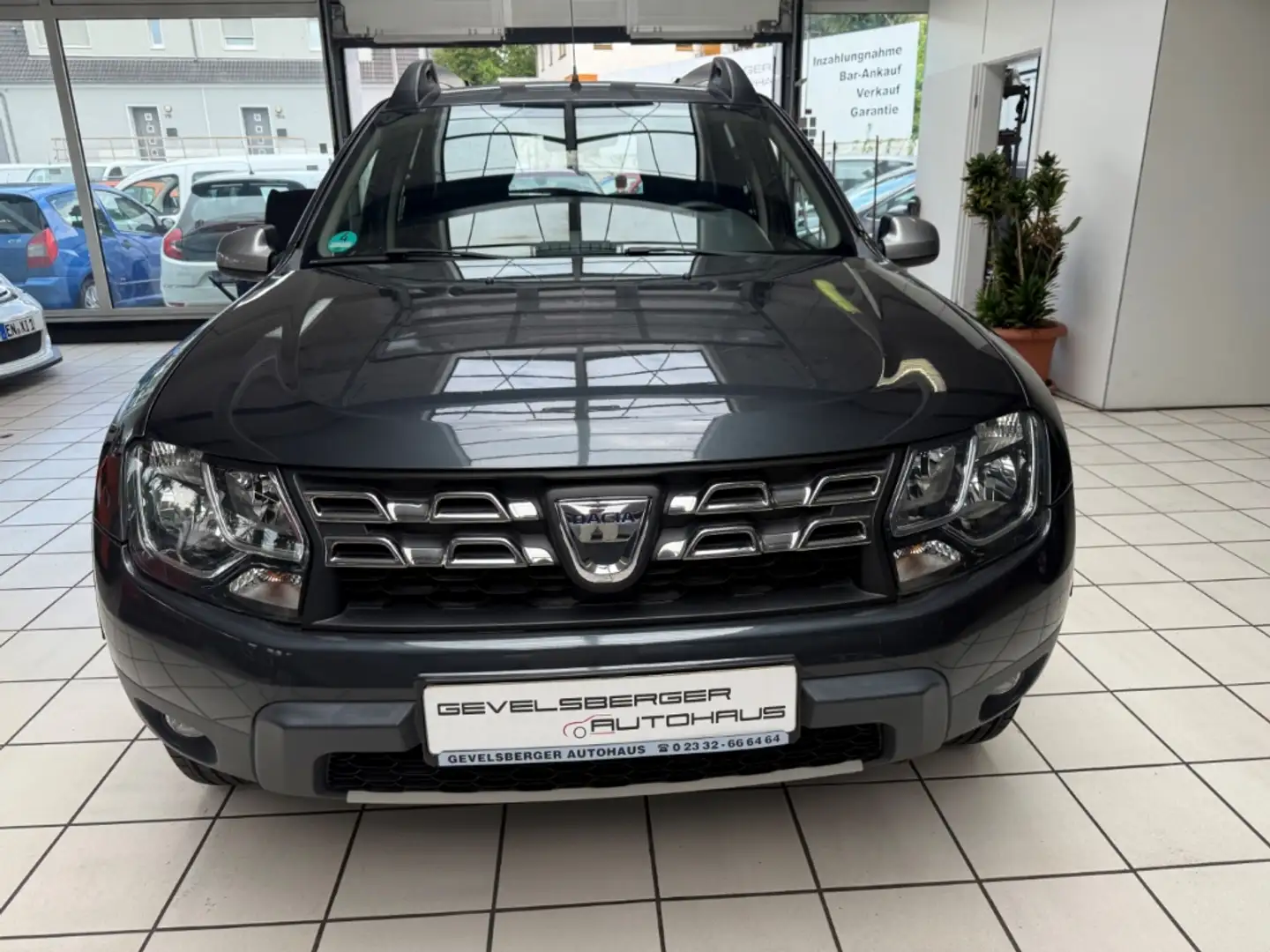 Dacia Duster I Ambiance 4x2 1.6 SCe 115 Klima aus 1 Hand Šedá - 2