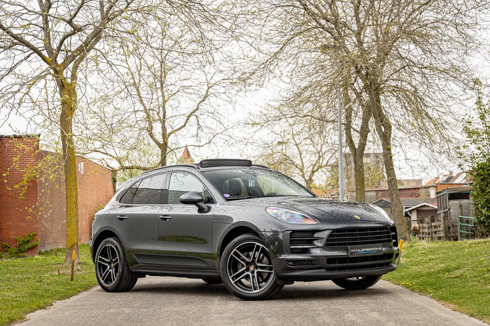 Porsche Macan PDK * Pano * Camera * Trekhaak * LED * 12-way Gris - 1
