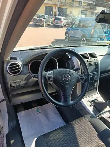 Suzuki Grand Vitara Grand Vitara II 2006 1.9 ddis crossover Evolution  5p E5