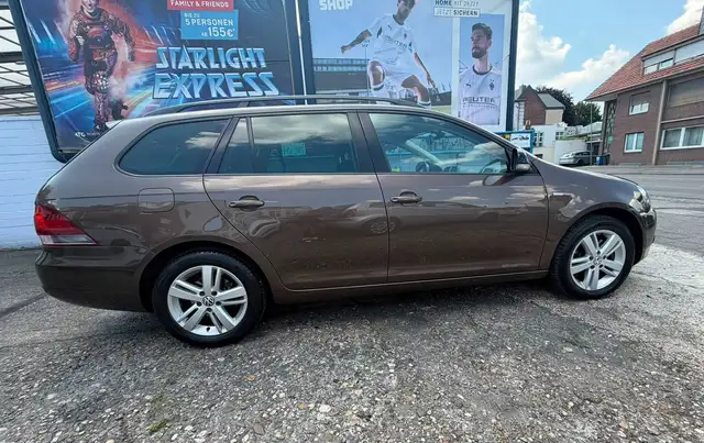Volkswagen Golf view 8