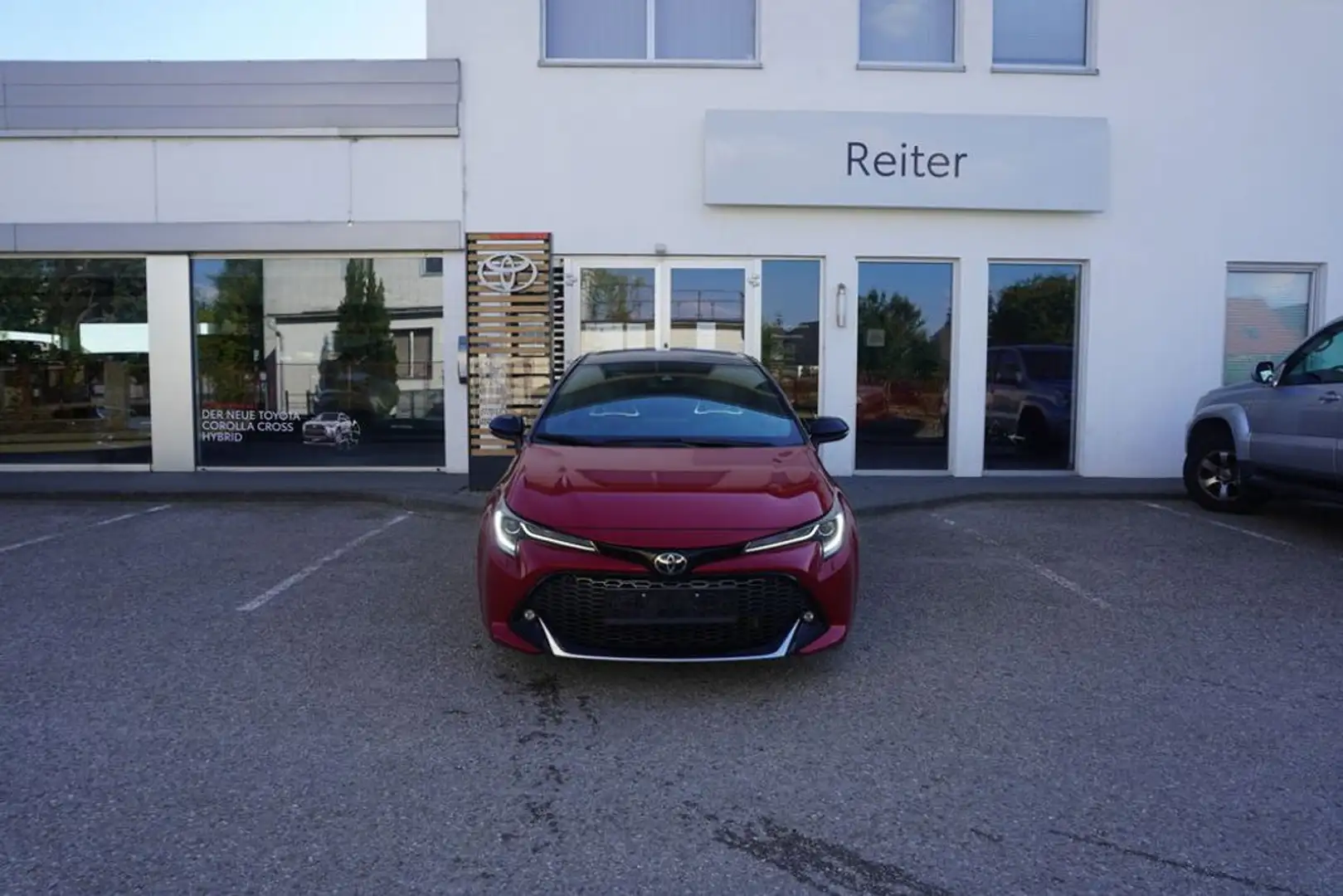 Toyota Corolla 1,8 Hybrid GR Sport Rot - 1