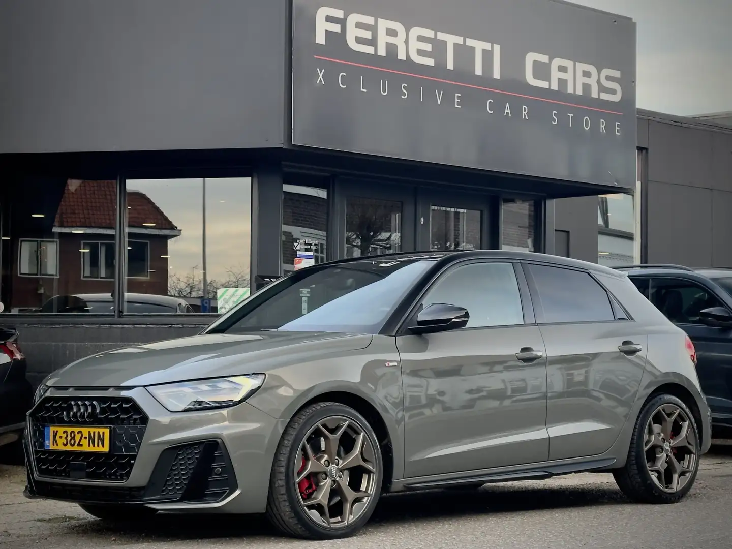 Audi A1 Sportback 40 TFSI AUT6 EDITION ONE 2X S-LINE 200PK Grijs - 1