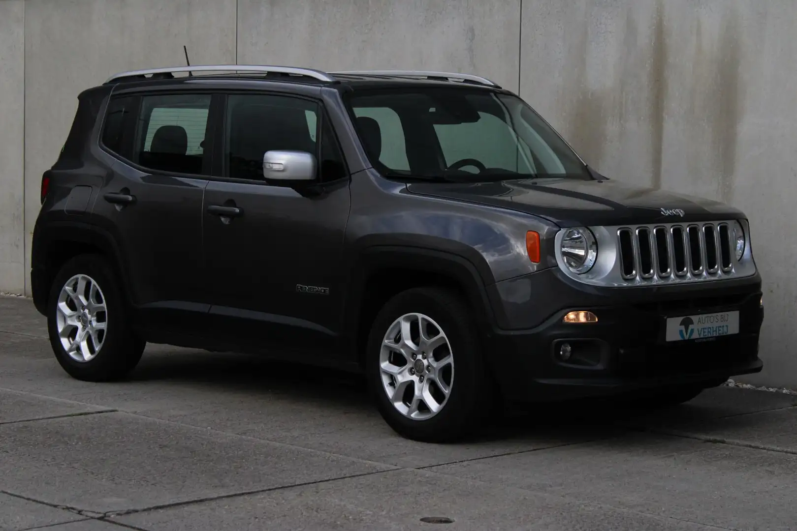 Jeep Renegade 1.4 MultiAir Limited / LEDER / NAVI / NIEUWE DISTR Gris - 2