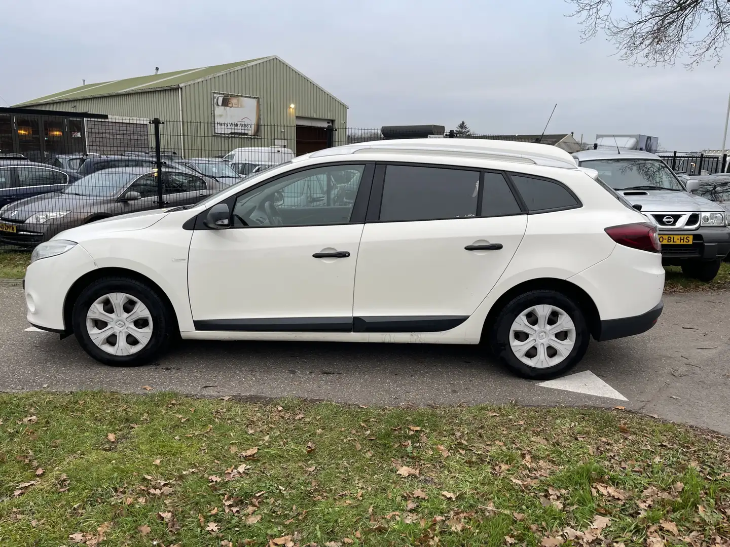 Renault Megane 1.5 dCi Dynamique | Grijs Kenteken | Navigatie | C Wit - 2