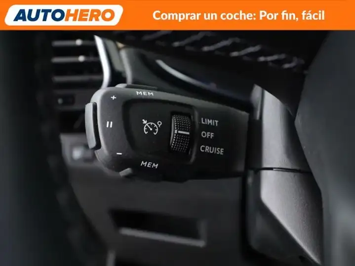 DS 7 Crossback 2020, foto 32