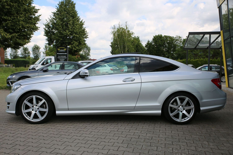 Mercedes-Benz C 250 * CGI*AMG*PANO*MEMORY*PARAMETER*LED*NAV — photo 4