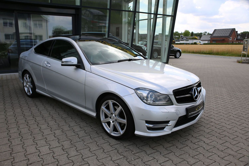 Mercedes-Benz C 250 * CGI*AMG*PANO*MEMORY*PARAMETER*LED*NAV — photo 8