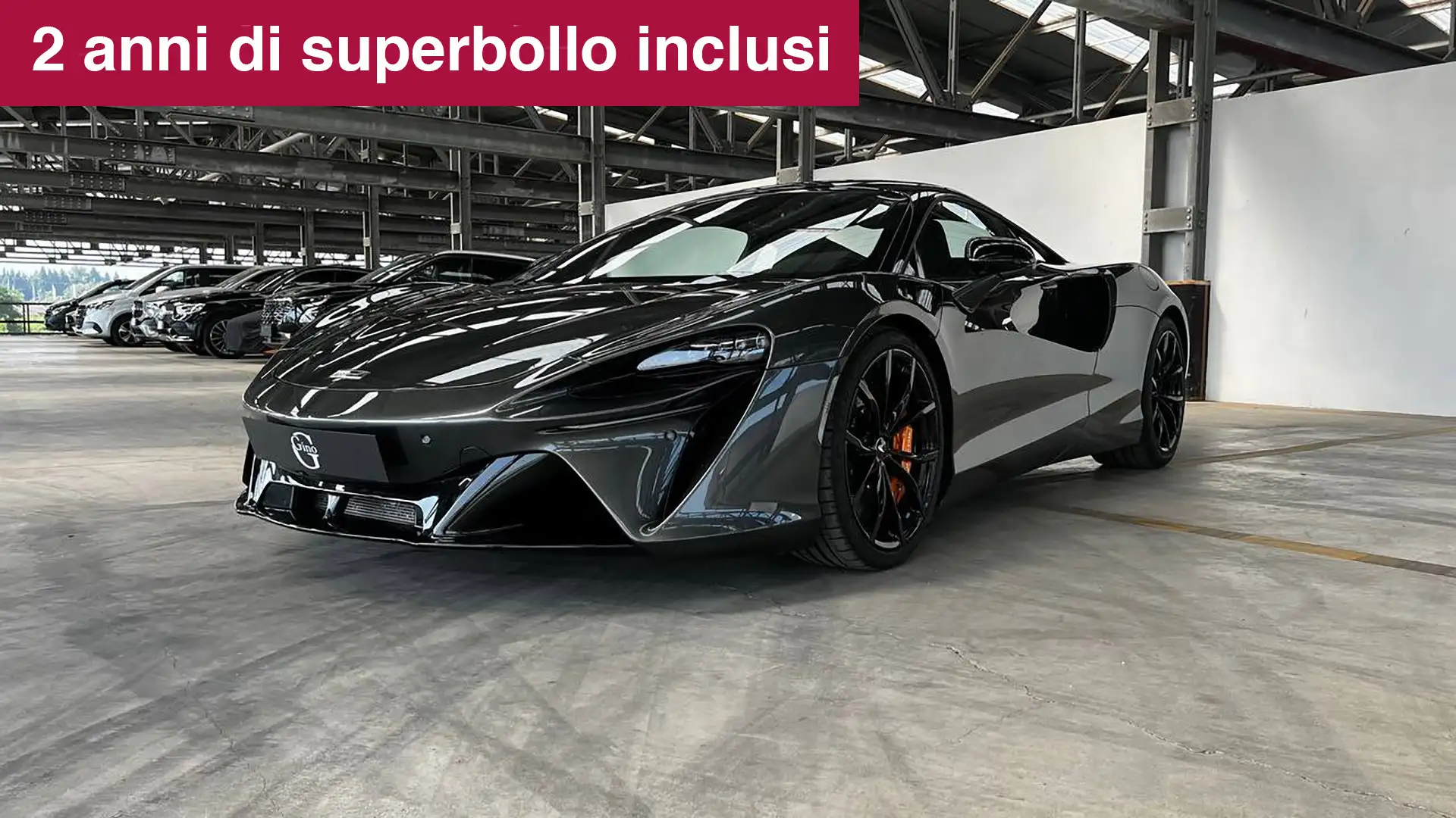 McLaren Artura 3.0 Grau - 1