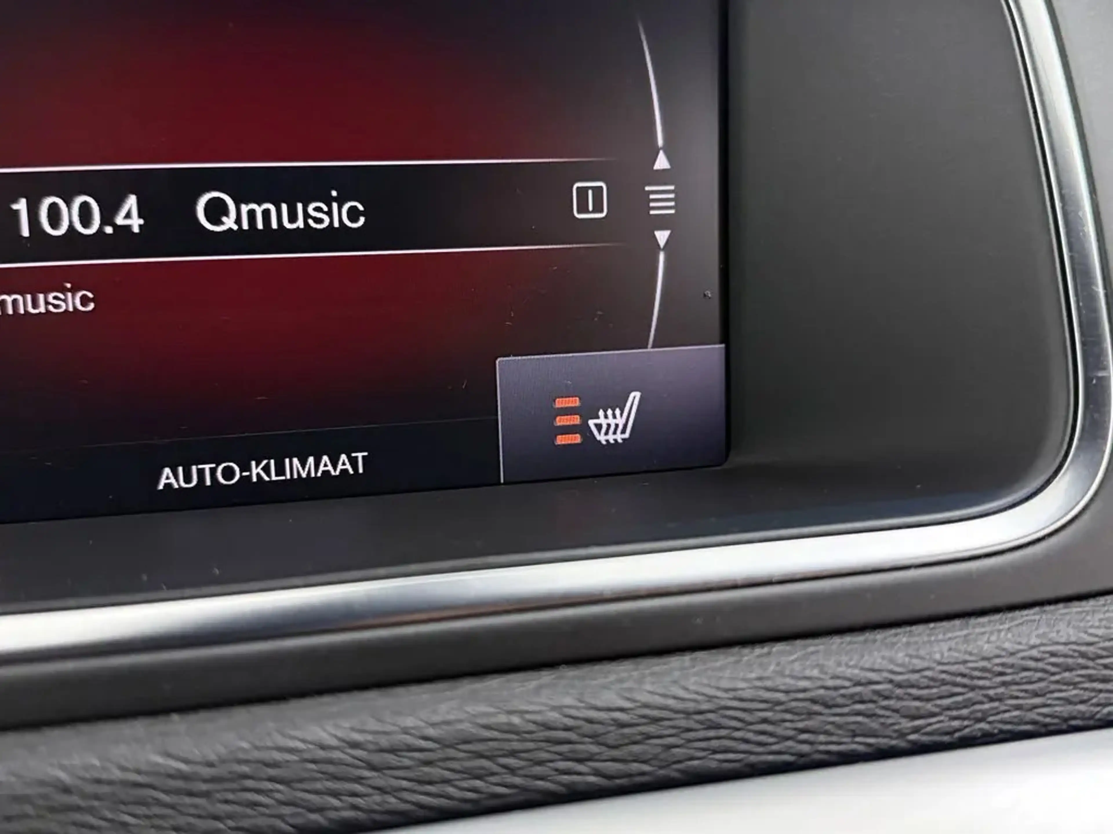 Volvo V40 2.0 T4 190pk Business Sport | Navi | Camera | Trek — photo 10