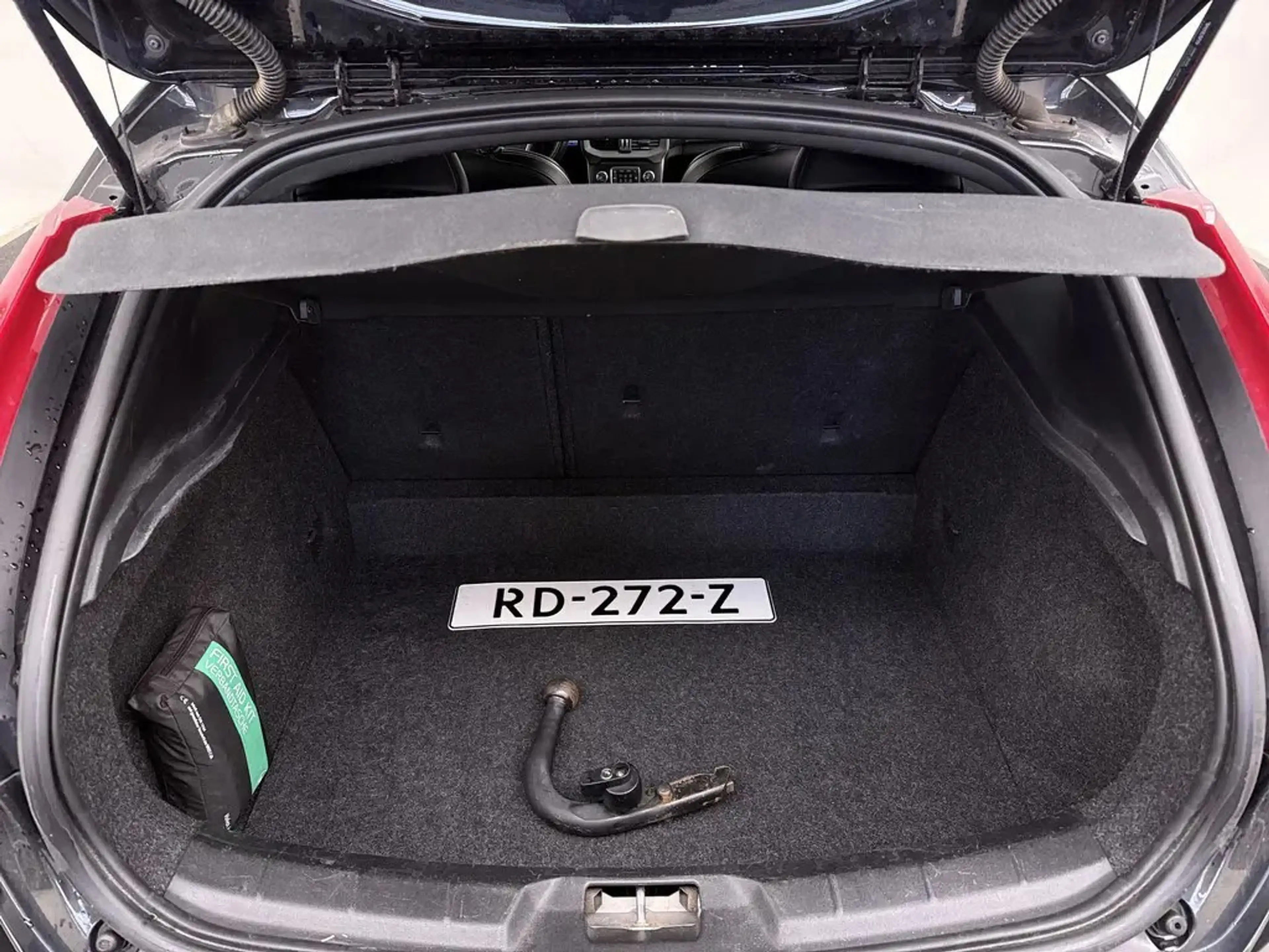Volvo V40 2.0 T4 190pk Business Sport | Navi | Camera | Trek — photo 19