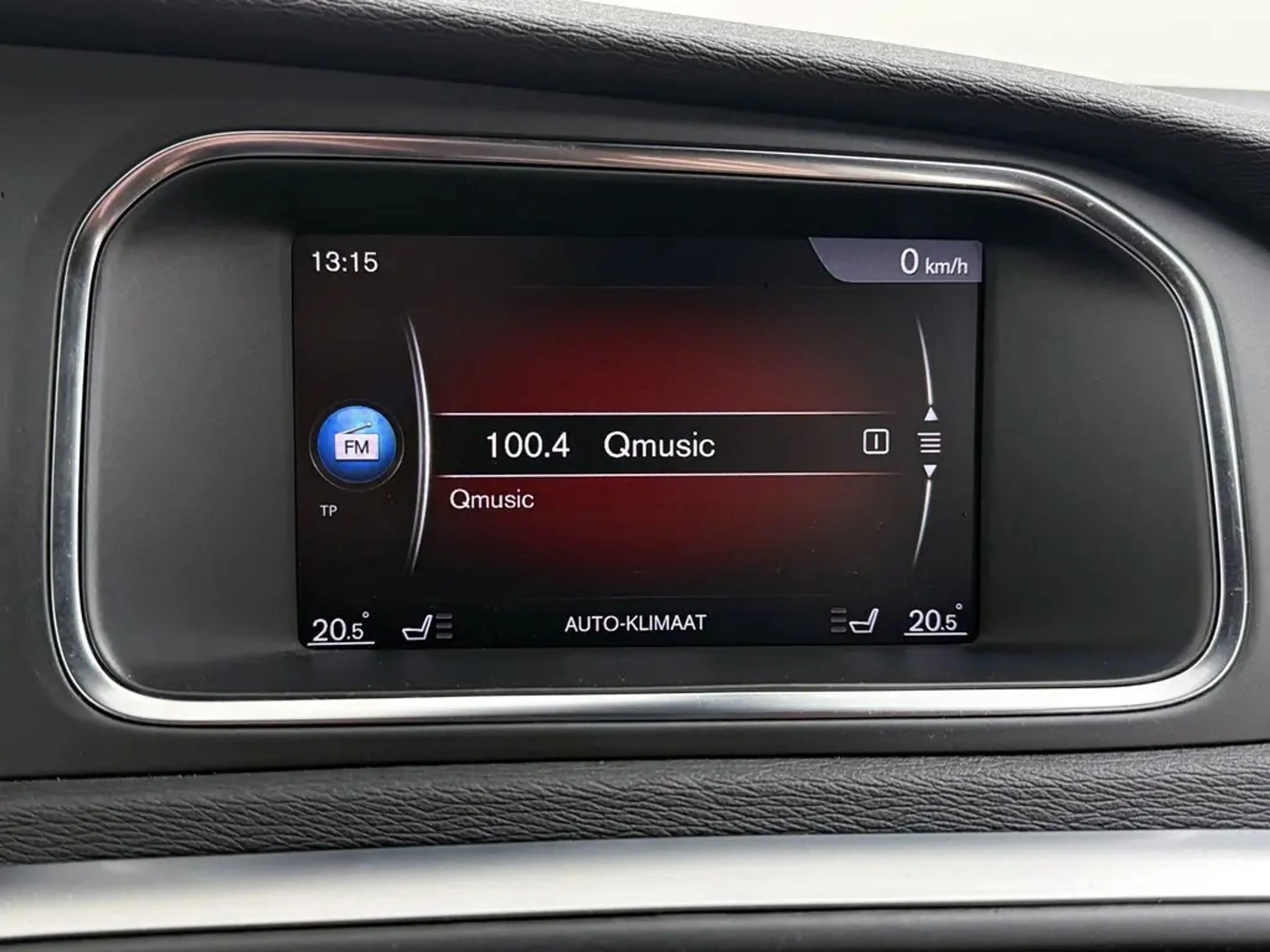 Volvo V40 2.0 T4 190pk Business Sport | Navi | Camera | Trek — photo 4