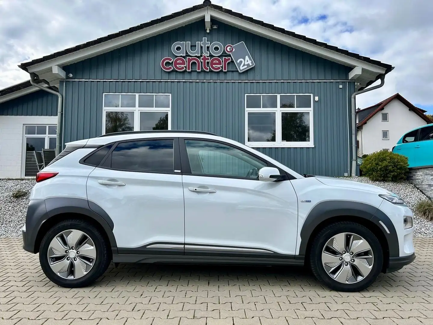 Hyundai KONA Style°64 kWh°1.Hand°LED°Kamera°Navi° Weiß - 2