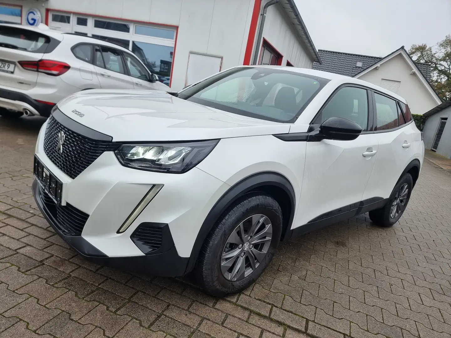 Peugeot 2008 Active Pack LED ACC APP Spur Kamera Weiß - 2