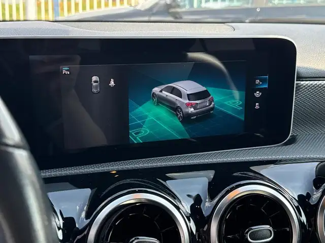Mercedes-Benz A view 12