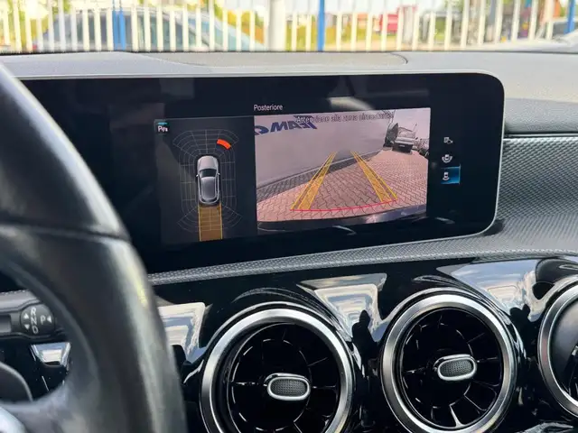 Mercedes-Benz A view 11