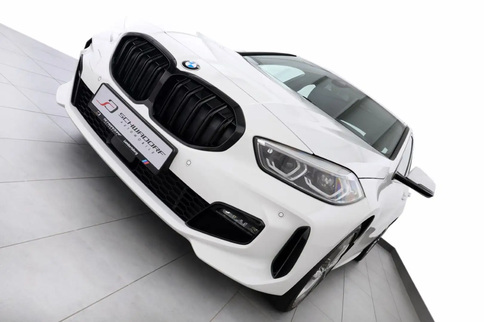 BMW 118 i DKG M Sport Shadow AdaptivLED HIFI RFK 18" Weiß - 2