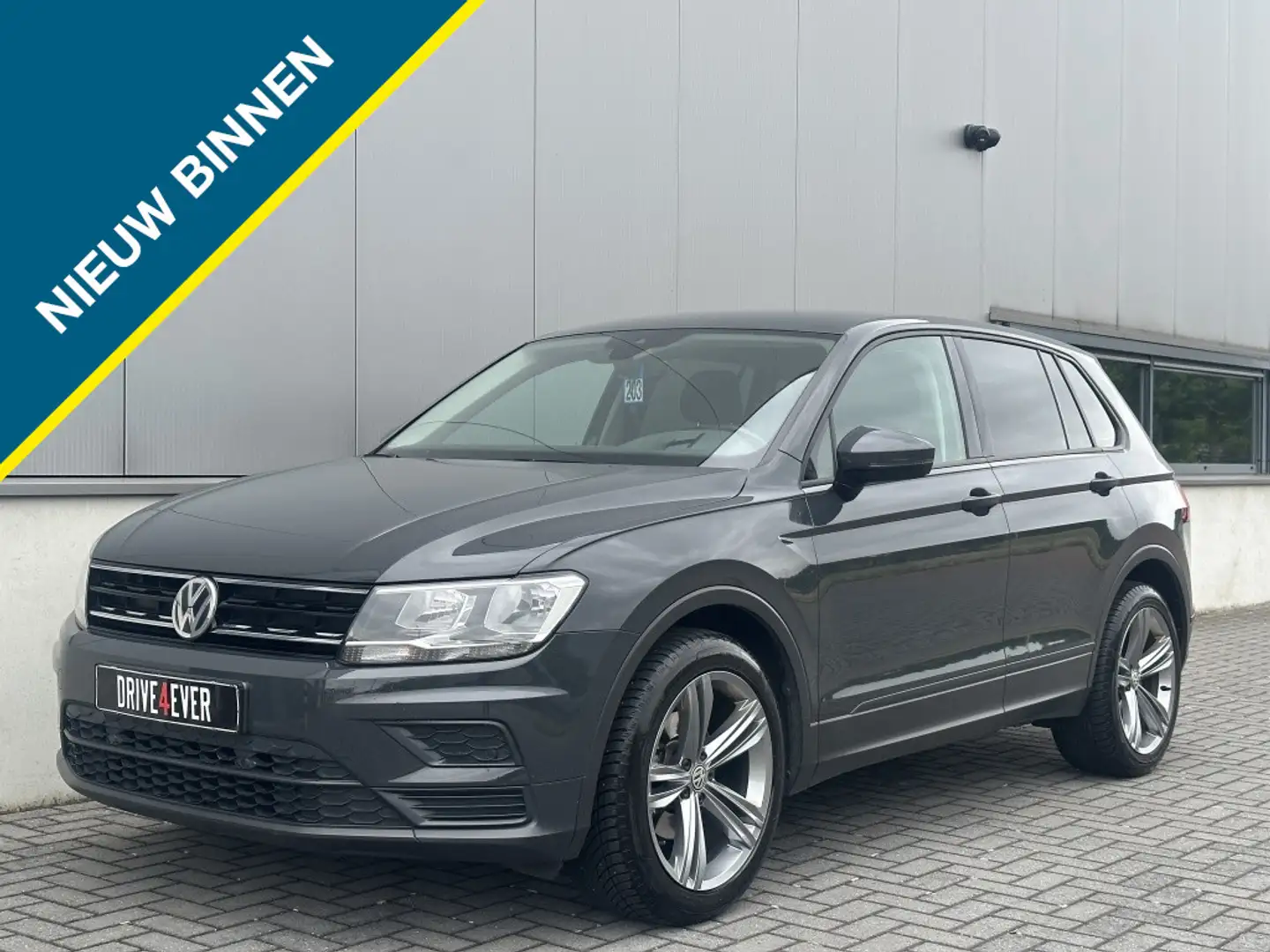 Volkswagen Tiguan 1.5 TSI Life Bns 2019 NAVI CLIMATE SPORTVELGEN ELE Grijs - 1