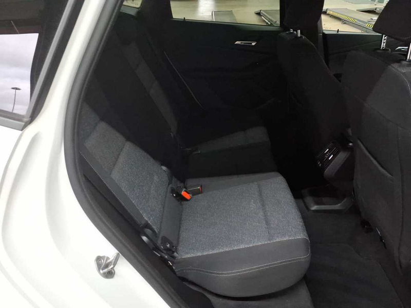 BMW 218 218d Active Tourer Aut. LED — photo 13