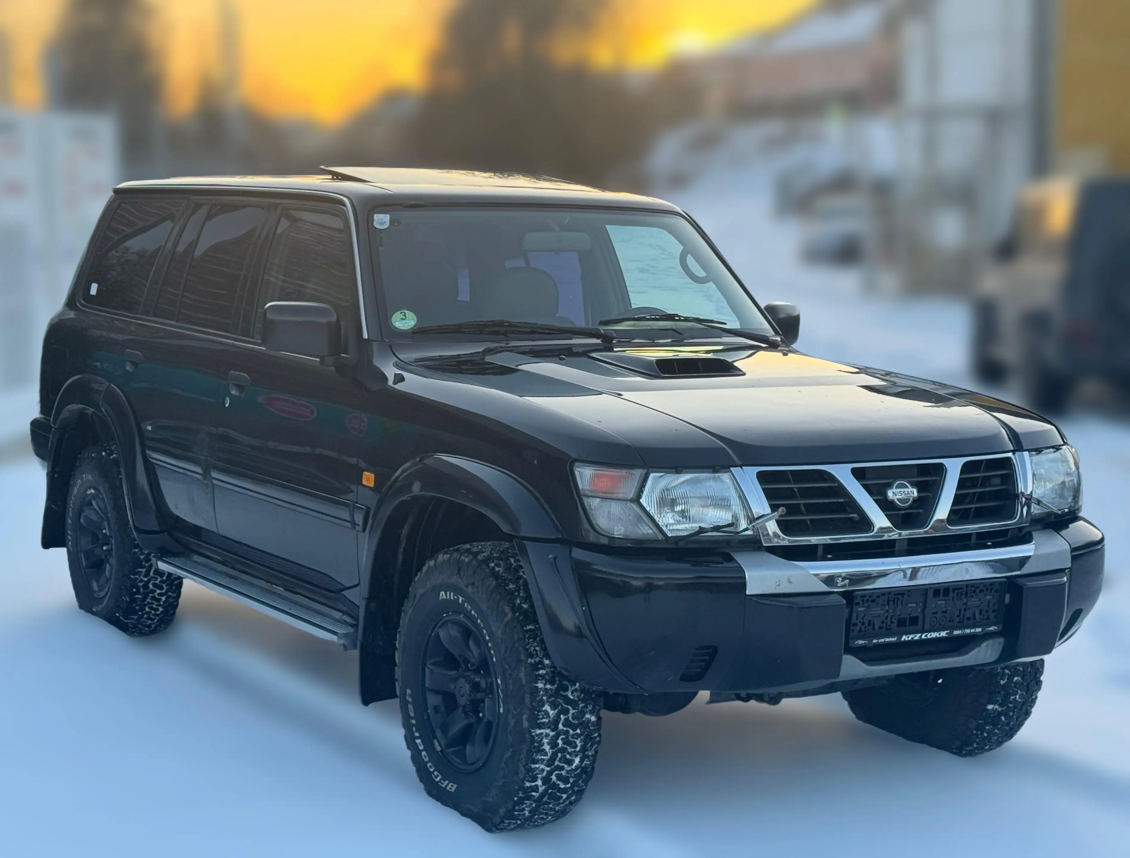 Nissan Patrol Kredit* Allrad* 7 Sitzer* Leder* Sitzheizung* — photo 2