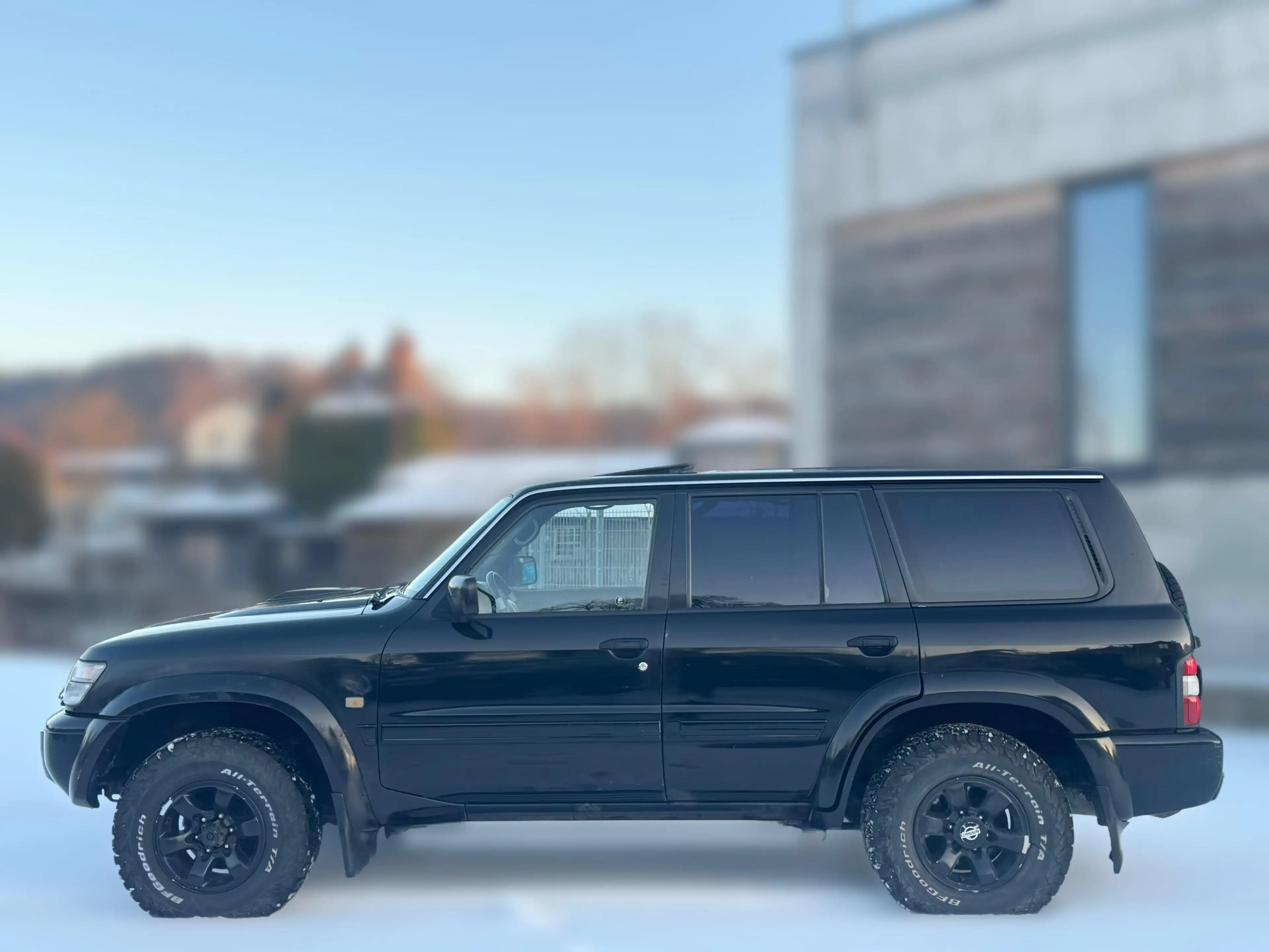 Nissan Patrol Kredit* Allrad* 7 Sitzer* Leder* Sitzheizung* — photo 5