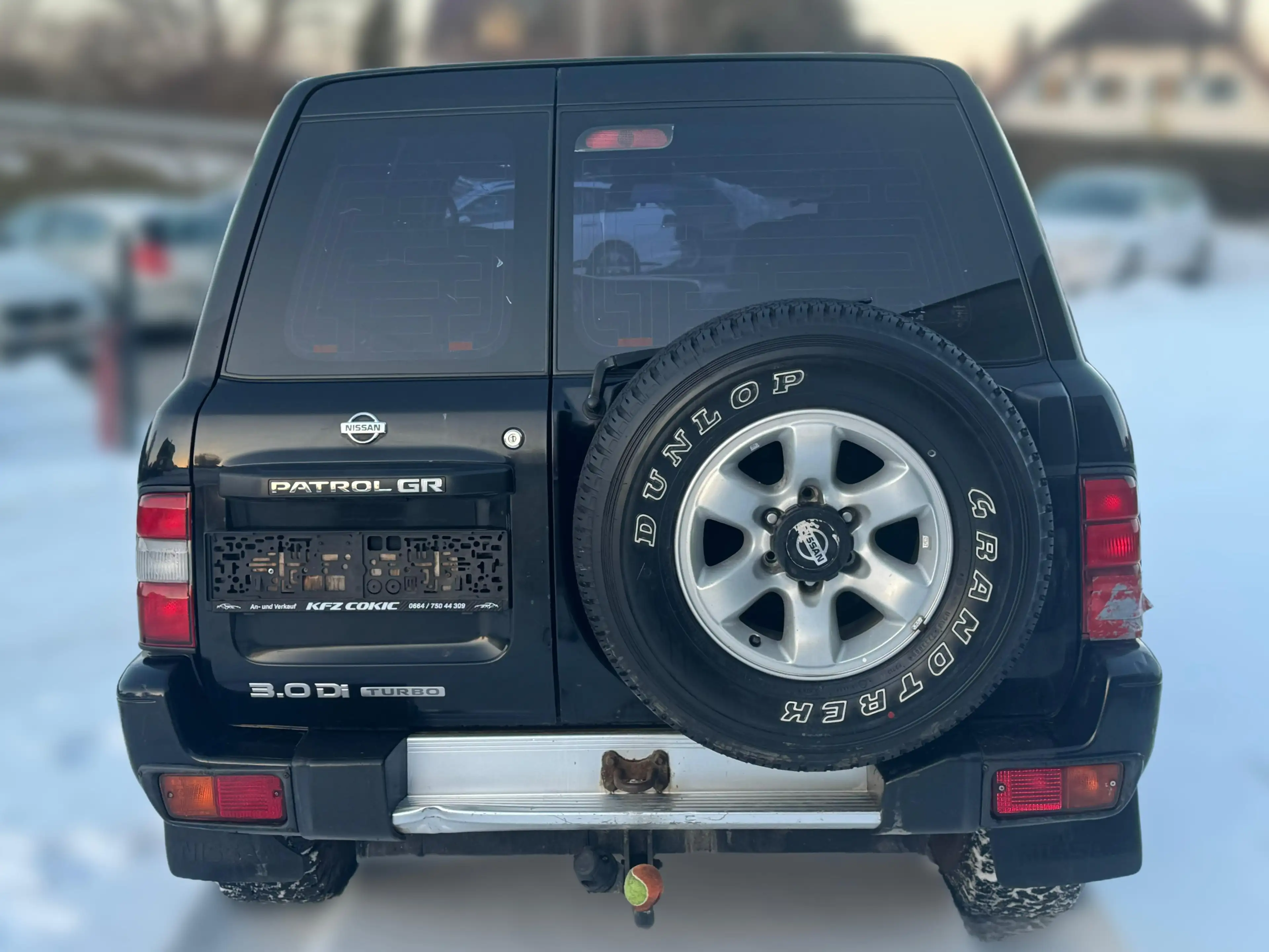 Nissan Patrol Kredit* Allrad* 7 Sitzer* Leder* Sitzheizung* — photo 8
