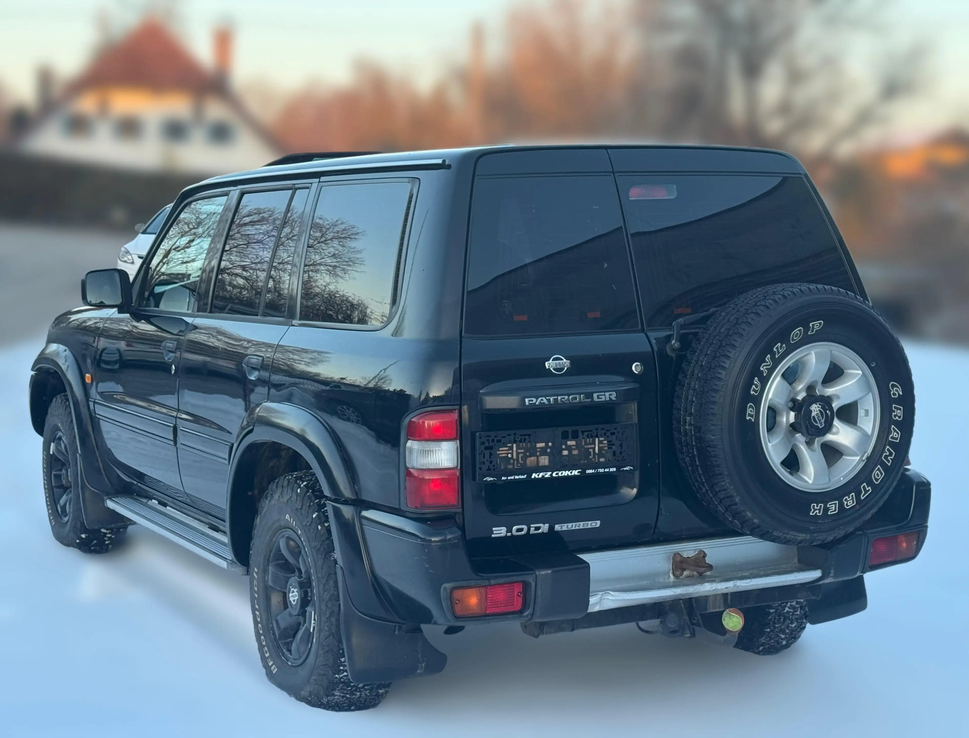 Nissan Patrol Kredit* Allrad* 7 Sitzer* Leder* Sitzheizung* — photo 3