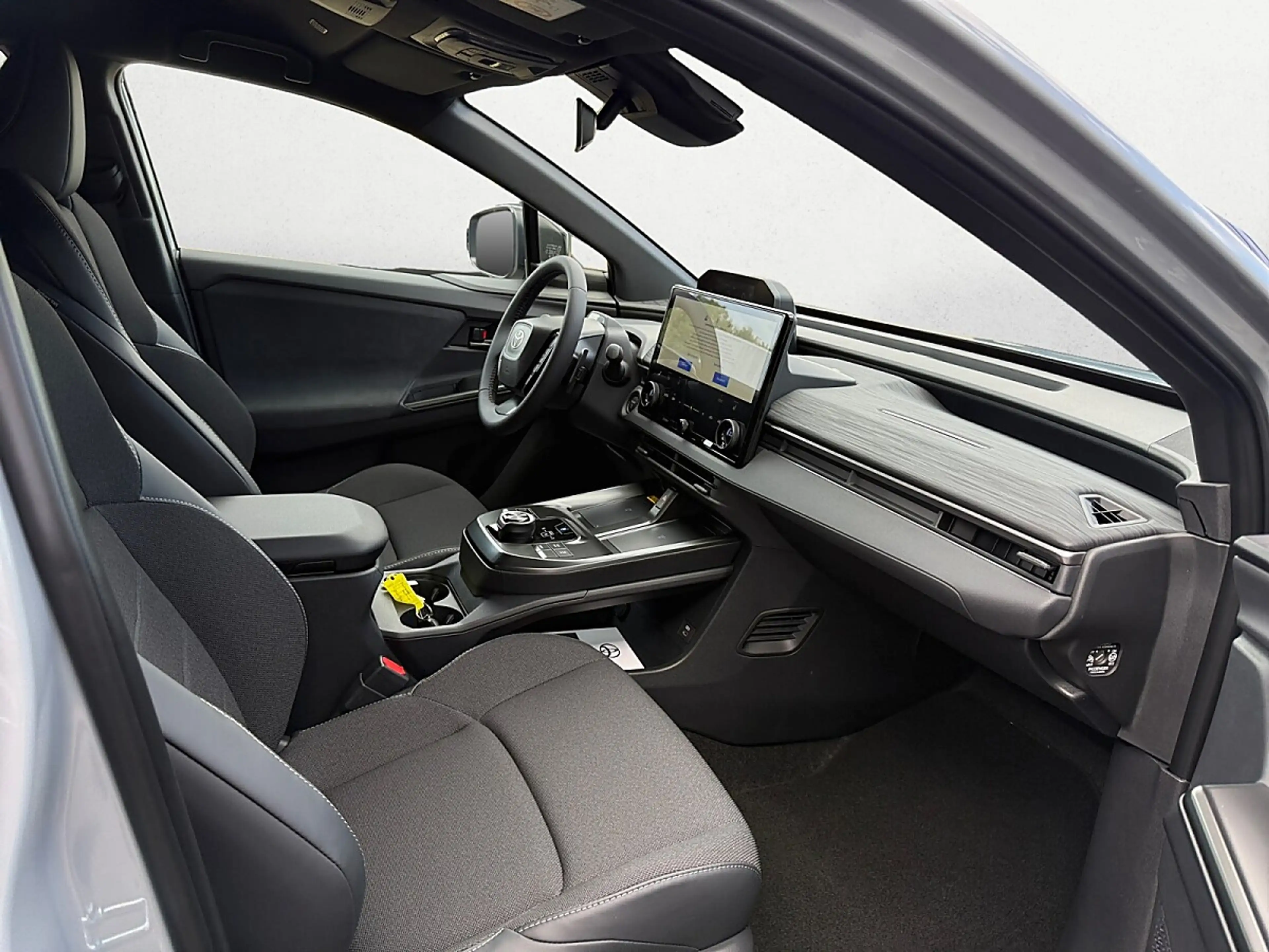 Toyota C-HR+ Elektro 77kWh Teamplayer | 600km Reichweite | a... — photo 11